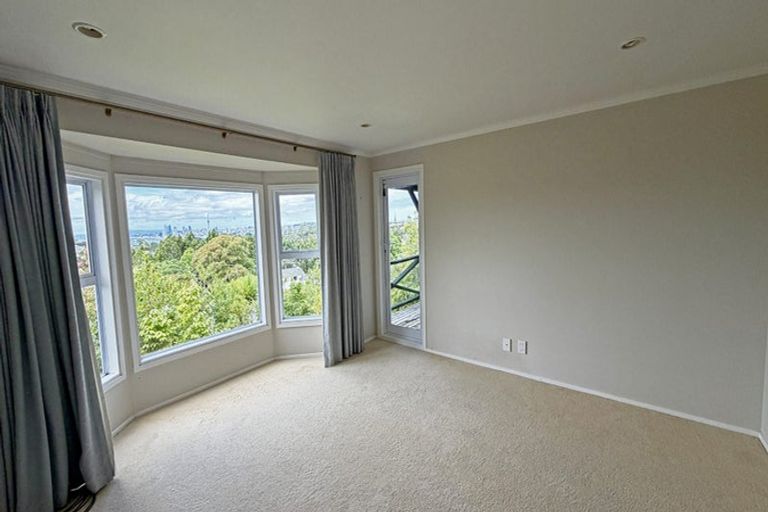 Photo of property in 50 Balmain Road, Chatswood, Auckland, 0626