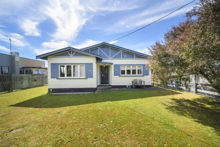 Photo of property in 12 Montagu Street, Feilding, 4702