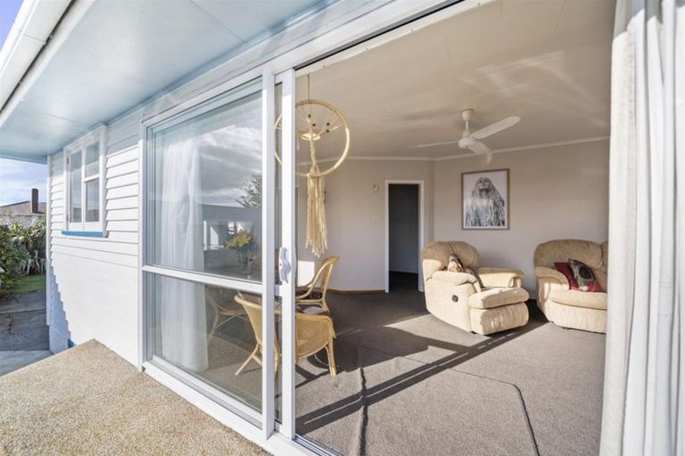 Photo of property in 22 Murray Avenue, Hawera, 4610