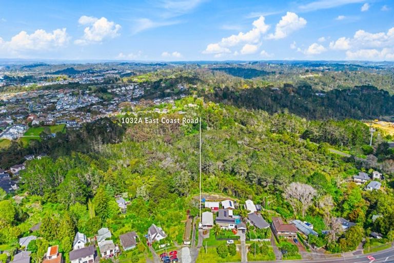 Photo of property in 1/1032 East Coast Road, Fairview Heights, Auckland, 0630