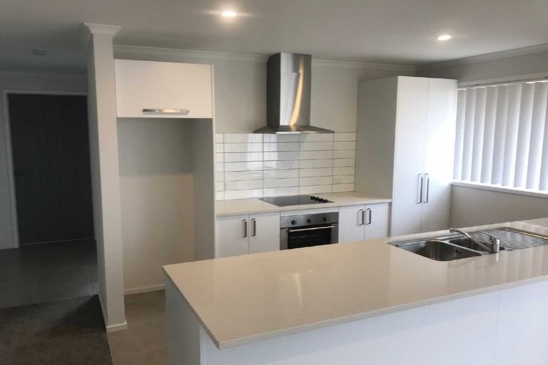 Photo of property in 13 Perla Road, Pukekohe, 2120