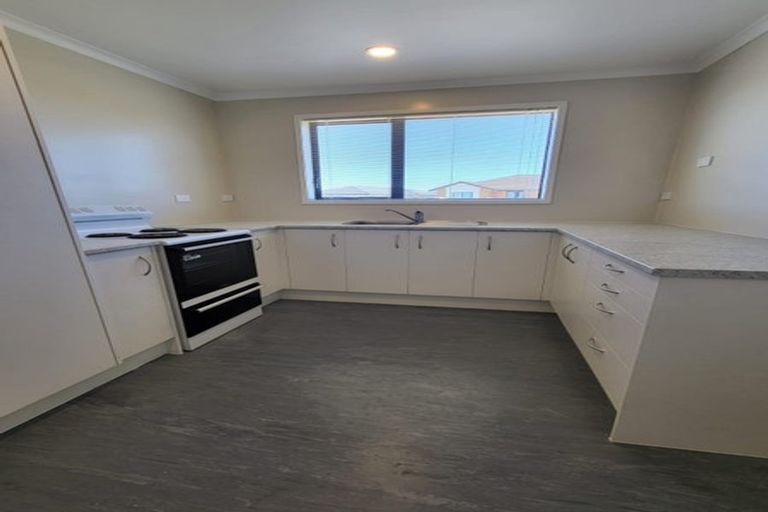 Photo of property in 49 Cyclamen Road, Mangere, Auckland, 2022