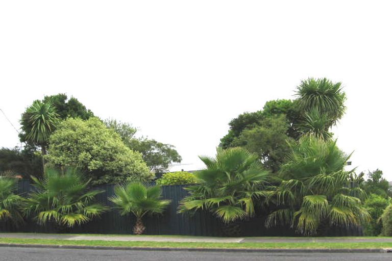 Photo of property in 14 Deep Creek Road, Torbay, Auckland, 0630