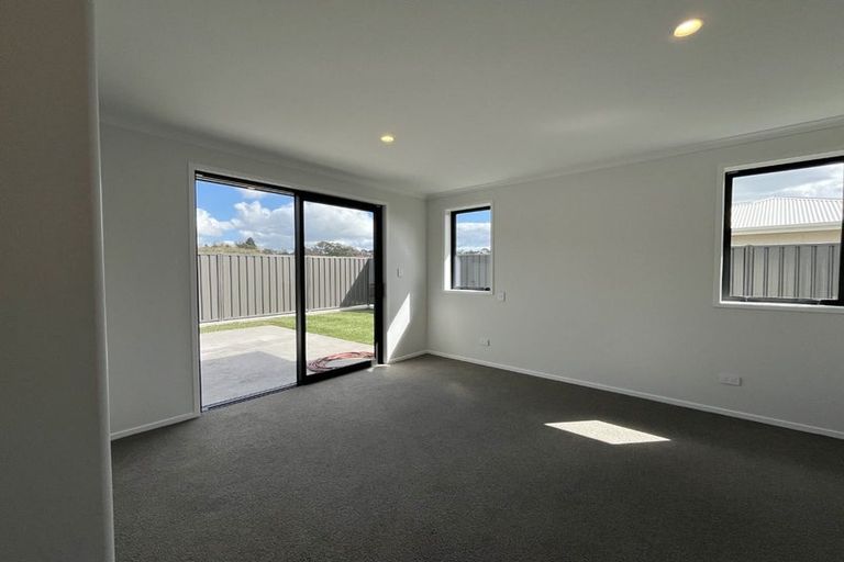 Photo of property in 3 Tutira Place, Poraiti, 4112