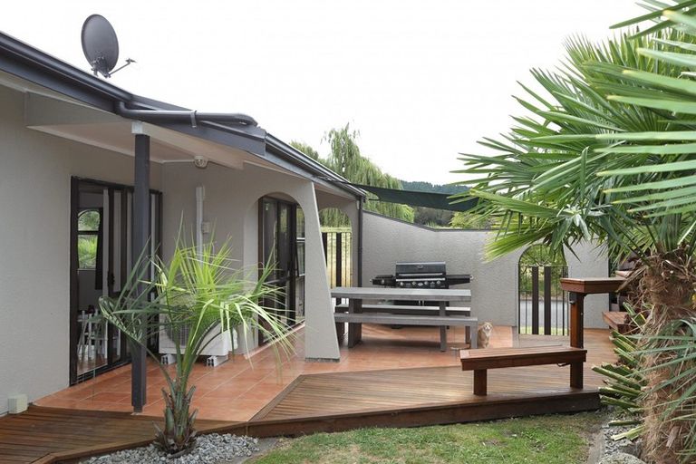 Photo of property in 17 Churchill Drive, Taradale, Napier, 4112