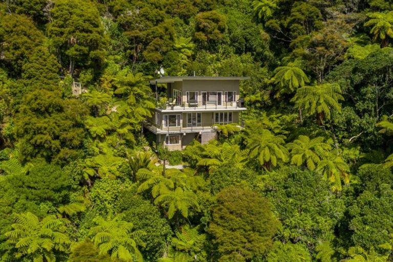 Photo of property in 1703 Kenepuru Road, Te Mahia, Picton, 7282