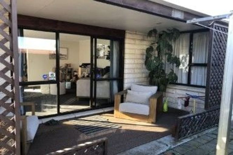 Photo of property in 39 Seadown Crescent, Amberley, 7410