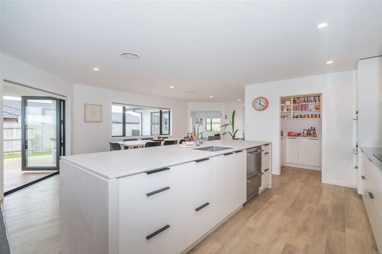Photo of property in 21 Silicon Way, Fitzherbert, Palmerston North, 4410