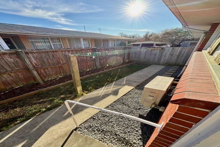 Photo of property in 14 Newbridge Place, Ilam, Christchurch, 8041