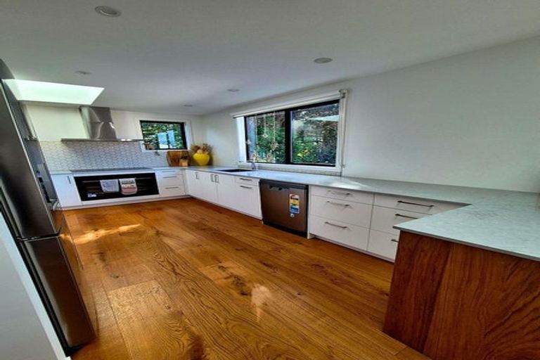 Photo of property in 112b Freyberg Street, Lyall Bay, Wellington, 6022