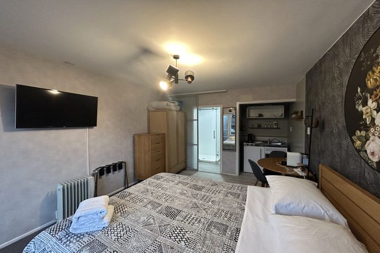 Photo of property in Avon Flats, 4/217 The Terrace, Wellington Central, Wellington, 6011