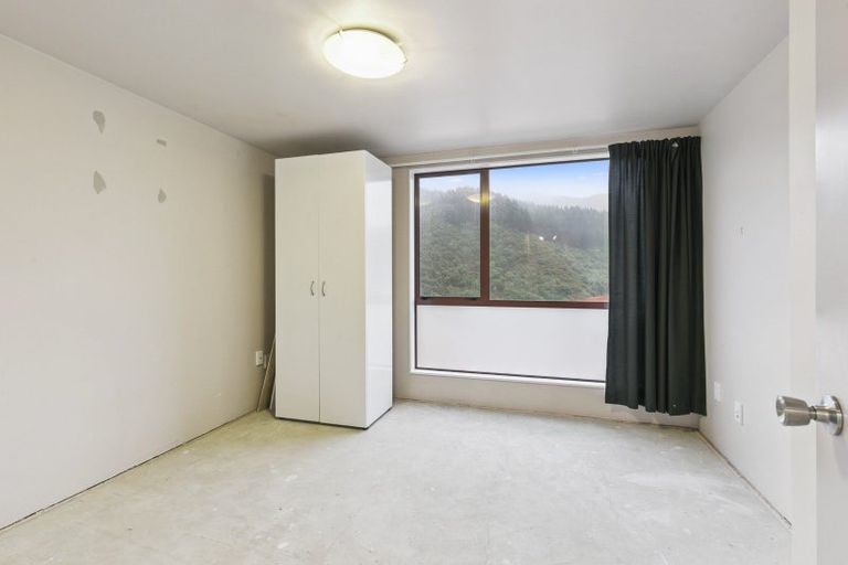 Photo of property in 14b Domanski Crescent, Owhiro Bay, Wellington, 6023