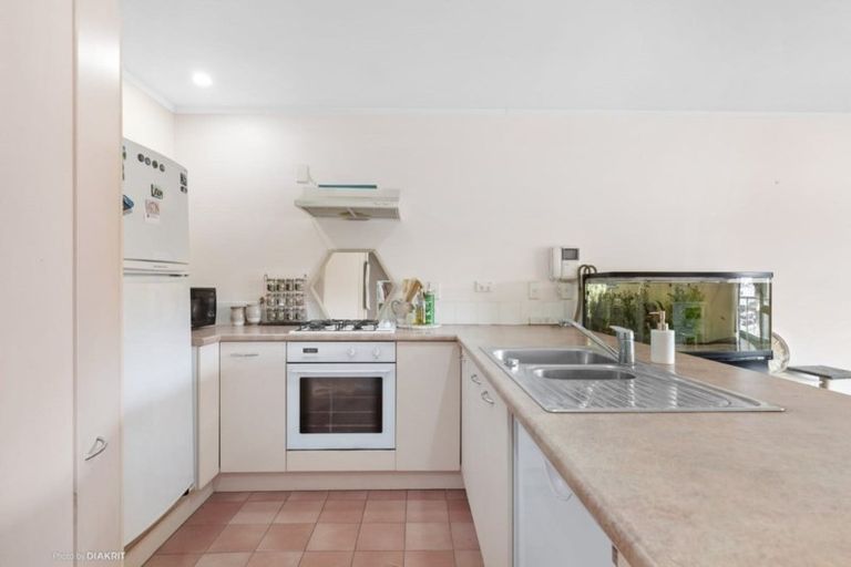 Photo of property in 28/8u Girton Terrace, Mount Cook, Wellington, 6021