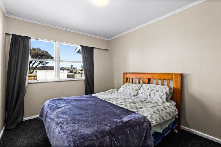 Photo of property in 3 Cranby Crescent, Onekawa, Napier, 4110