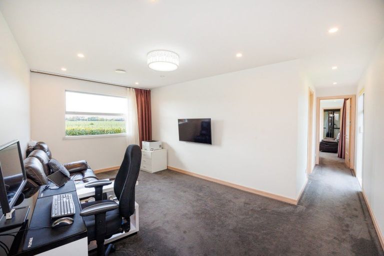 Photo of property in 171 Oroua Road, Kairanga, Palmerston North, 4475