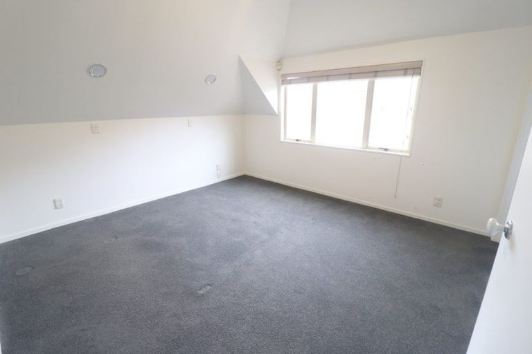 Photo of property in 8 Bushlands Park Drive, Albany, Auckland, 0632