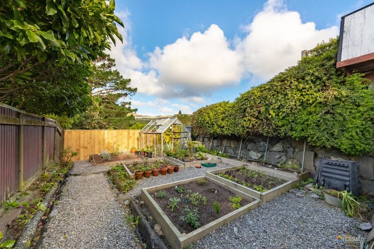 Photo of property in 18 Mark Avenue, Paparangi, Wellington, 6037