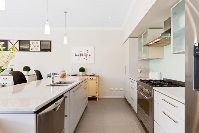 Photo of property in 8 Kensington Drive, Orewa, 0931