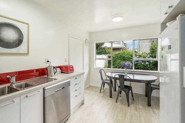 Photo of property in 3/66 Waimairi Road, Upper Riccarton, Christchurch, 8041