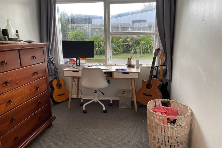 Photo of property in 1a Richard Street, Titahi Bay, Porirua, 5022