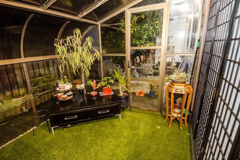 Photo of property in 3/21 Northall Road, New Lynn, Auckland, 0600
