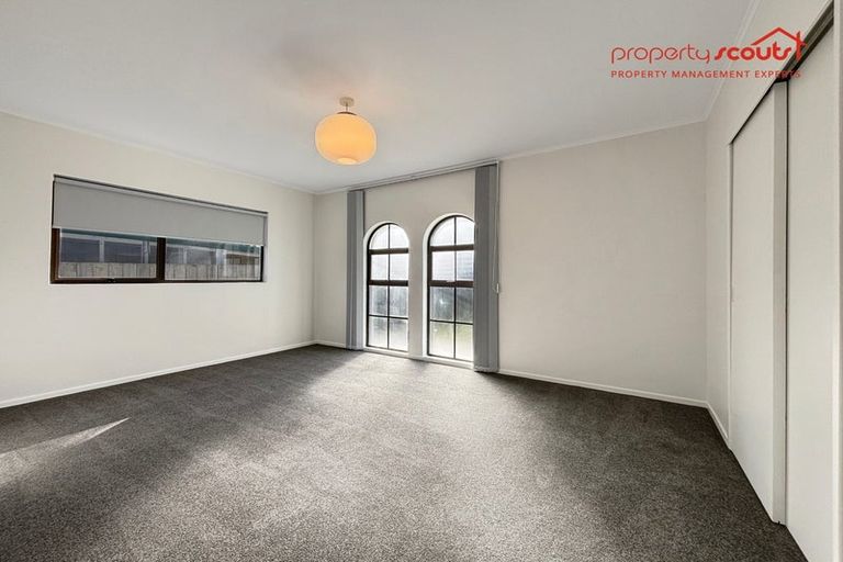 Photo of property in 2/78 Rangatira Road, Beach Haven, Auckland, 0626