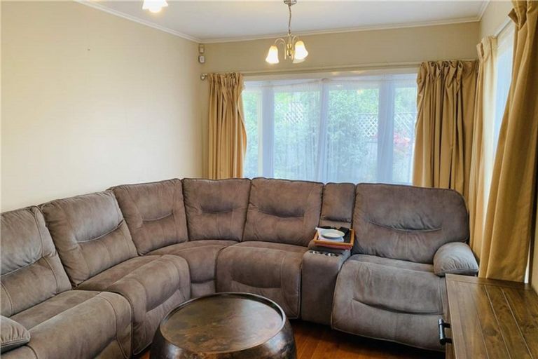 Photo of property in 50 Lyttelton Avenue, Forrest Hill, Auckland, 0620