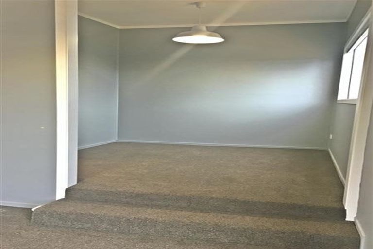 Photo of property in 17 Lemnos Place, Titirangi, Auckland, 0604