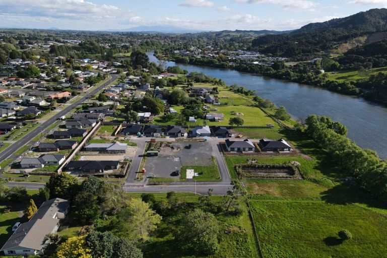 Photo of property in 10 Houpara Place, Papamoa, 3118