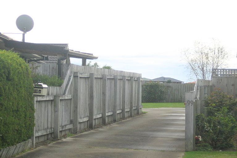 Photo of property in 99a Makarini Street, Paraparaumu, 5032