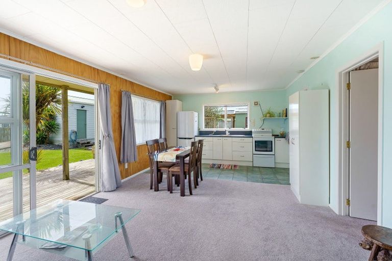 Photo of property in 19 Karaka Street, Otaki Beach, Otaki, 5512