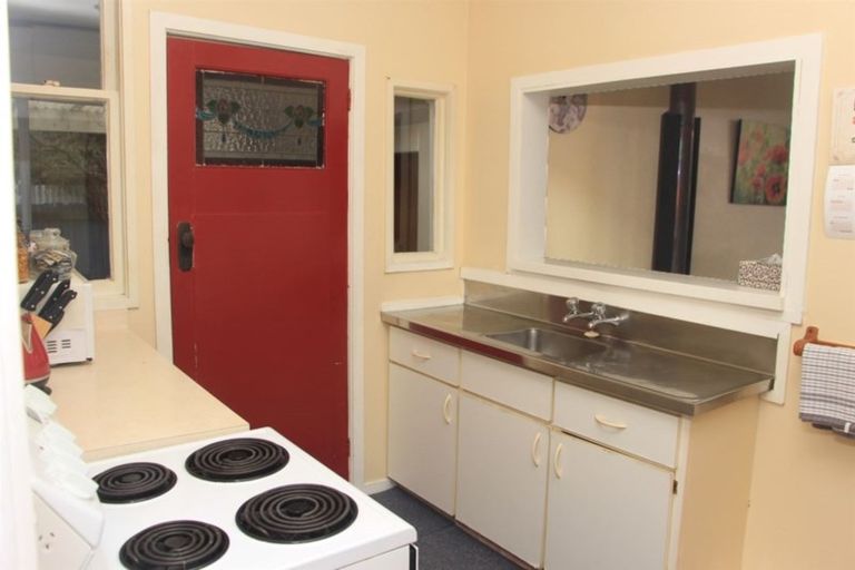 Photo of property in 48 Hoffman Street, Hokitika, 7810