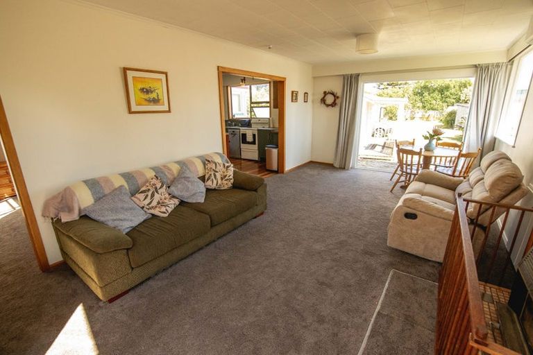 Photo of property in 33 Gawler Street, Te Horo Beach, Otaki, 5581
