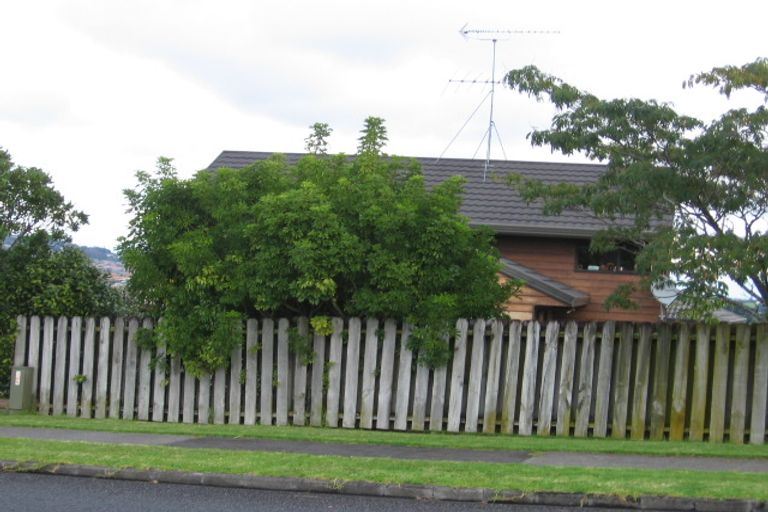 Photo of property in 42b Lexington Drive, Botany Downs, Auckland, 2010