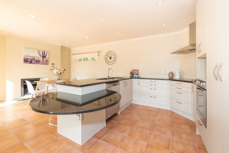 Photo of property in 40 Monte Cassino Place, Birkdale, Auckland, 0626