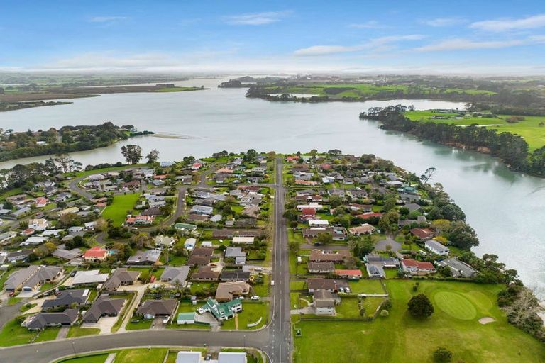 Photo of property in 5 Racecourse Road, Waiuku, 2123