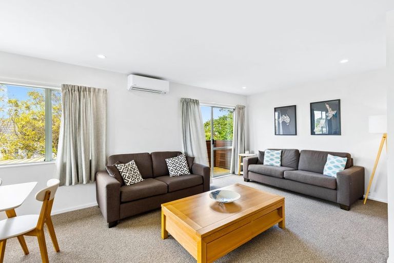 Photo of property in 1/1032 East Coast Road, Fairview Heights, Auckland, 0630