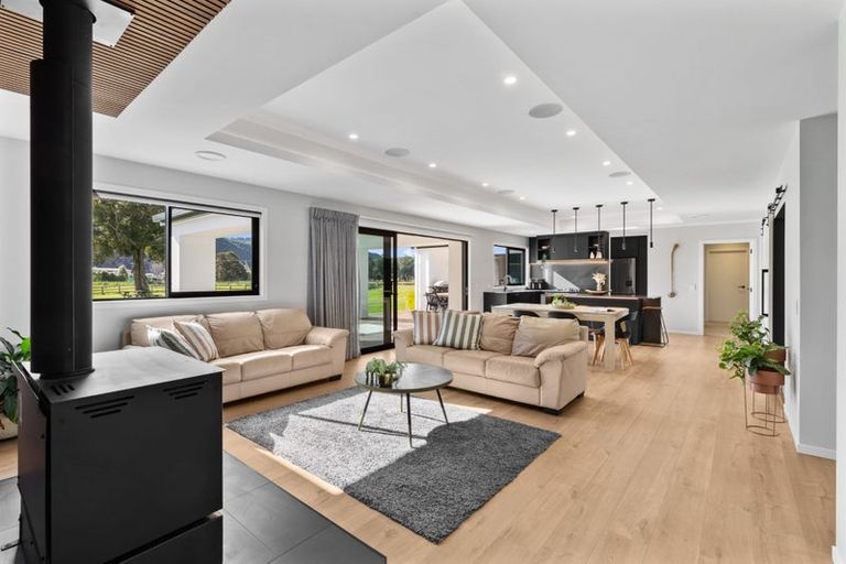 Photo of property in 51 Pigeon Valley Road, Wakefield, 7025