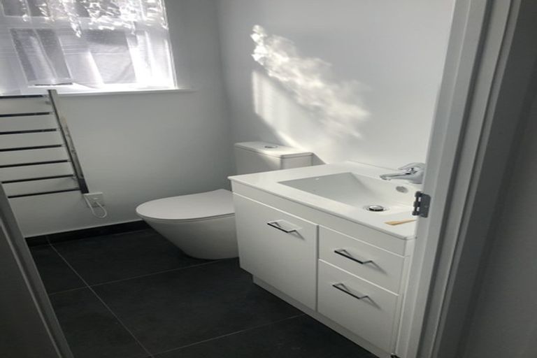 Photo of property in 11 Kotuku Street, Te Atatu Peninsula, Auckland, 0610