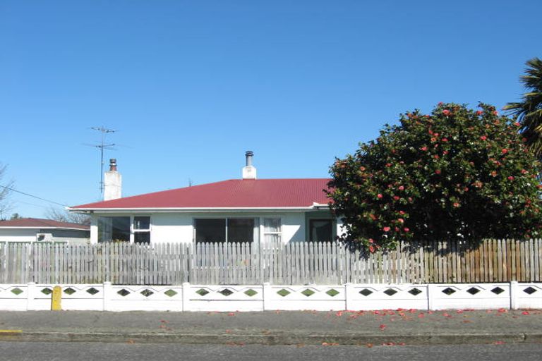 Photo of property in 6 Wakelin Street, Carterton, 5713
