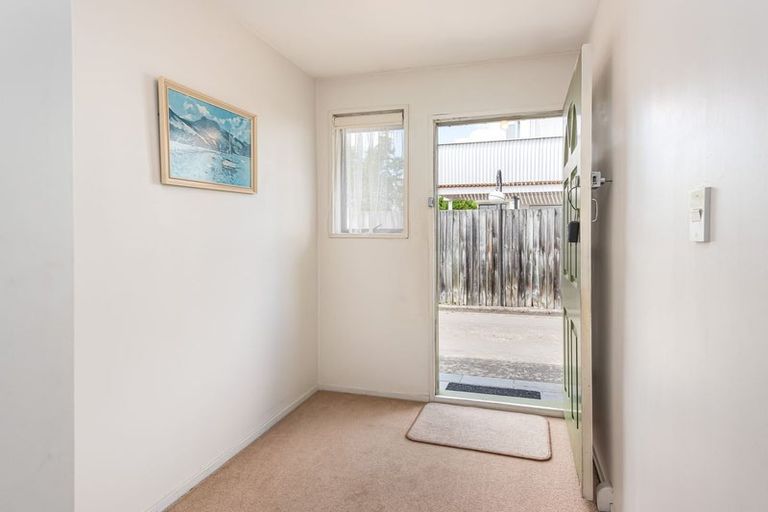 Photo of property in 2/61 Caledonian Road, St Albans, Christchurch, 8014