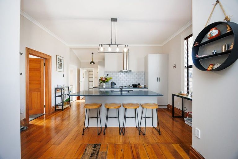 Photo of property in 9 Kingswood Street, Takaro, Palmerston North, 4412