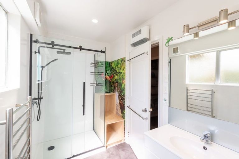 Photo of property in 3 Ardal Grove, Tirohanga, Lower Hutt, 5010