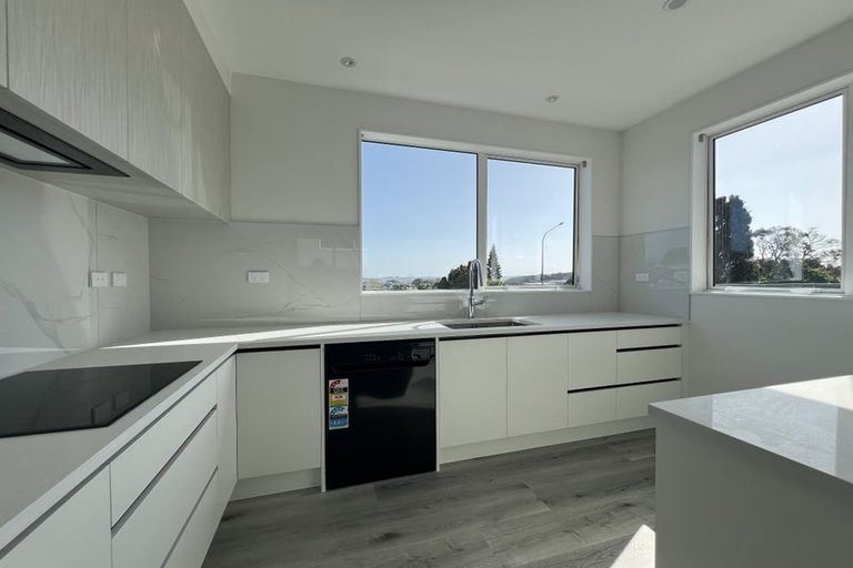 Photo of property in 319a East Coast Road, Mairangi Bay, Auckland, 0630