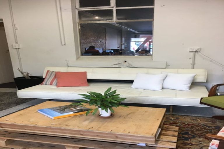 Photo of property in 1/143 Great South Road, Papakura, 2110