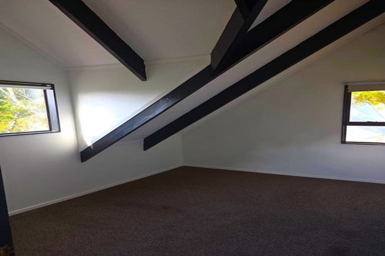 Photo of property in 20 Kerkwall Drive, Naenae, Lower Hutt, 5011