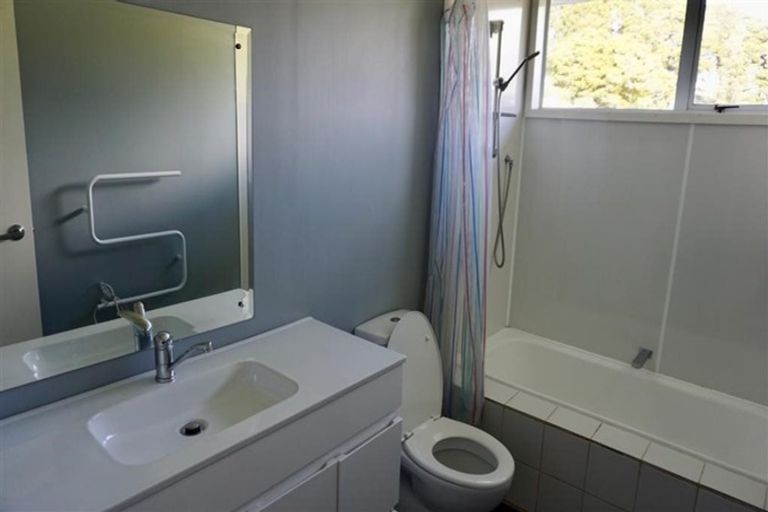 Photo of property in 2/102 Settlement Road, Papakura, 2110