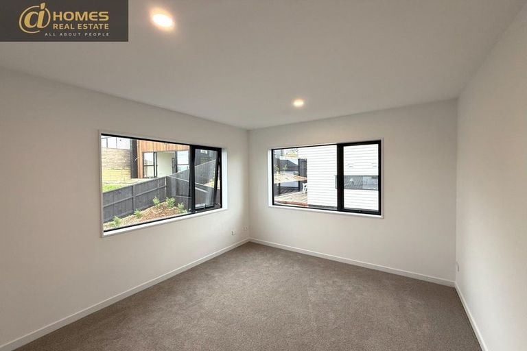 Photo of property in 15 Tupa Street, Long Bay, Auckland, 0630