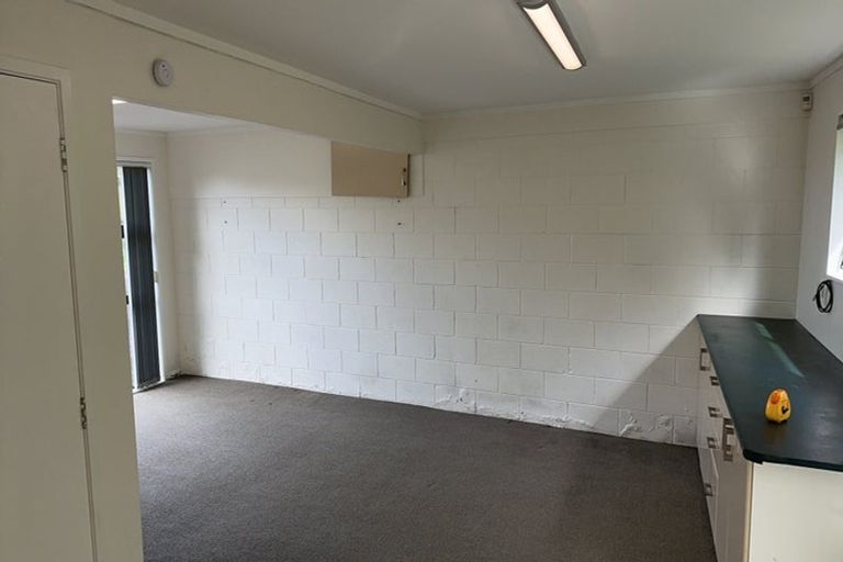 Photo of property in 12 Glenvale Place, Totara Vale, Auckland, 0629