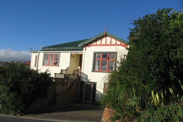 Photo of property in 3 Chesterton Street, Johnsonville, Wellington, 6037